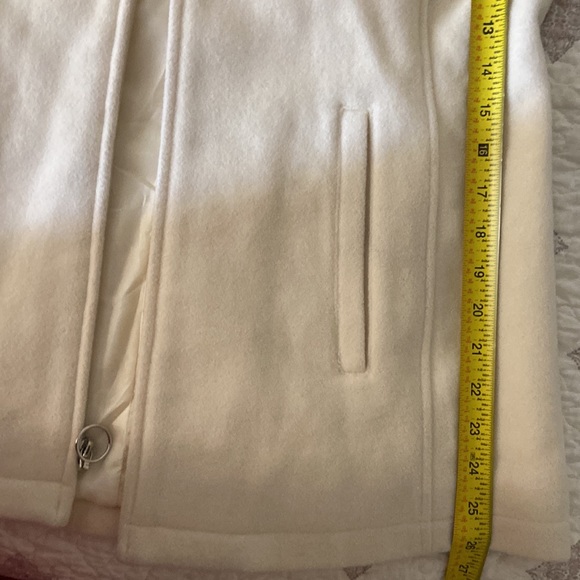 GUC 80% wool with real rabbit 🐇 collar. - Picture 5 of 5